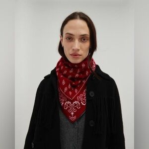 NWOT GUEST IN RESIDENCE The Wild Rag